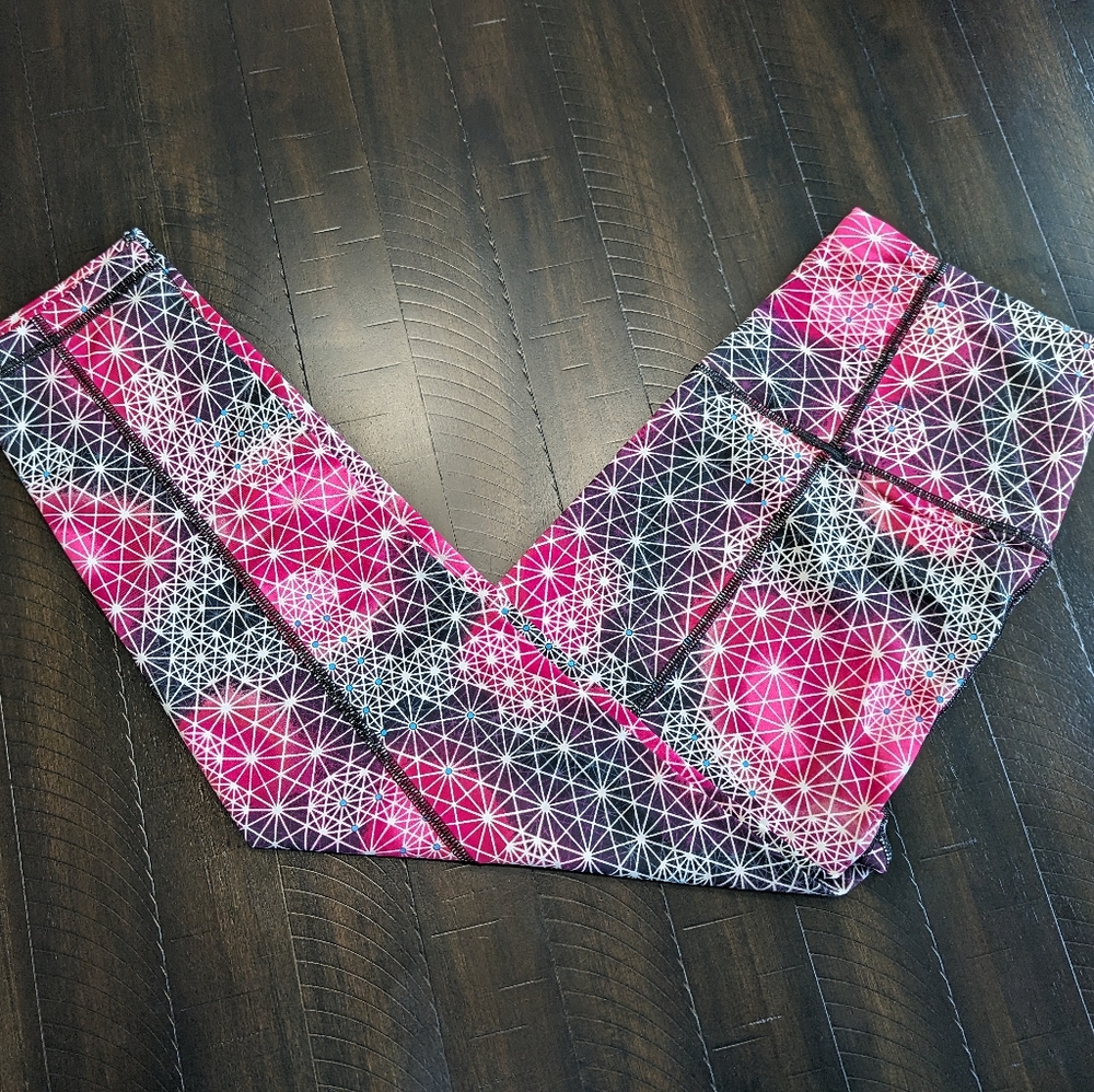 Victoria Secret Sport pink web leggings size small